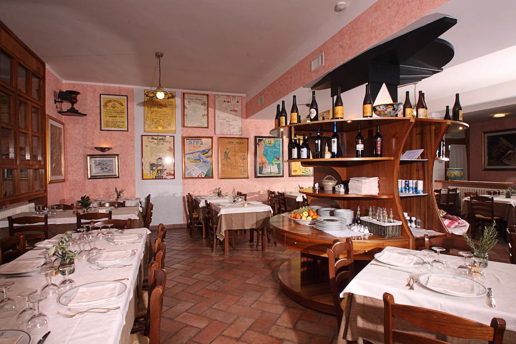 Hotel Ristorante La Bilancia Loreto Aprutino Kültér fotó