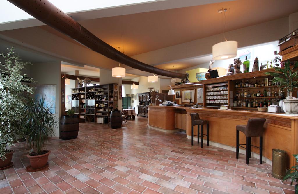 Hotel Ristorante La Bilancia Loreto Aprutino Kültér fotó